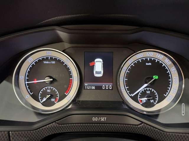 Skoda Superb Sportline 2.0 TDI Bi-Xenon*NAVI*AHK*TEMPO