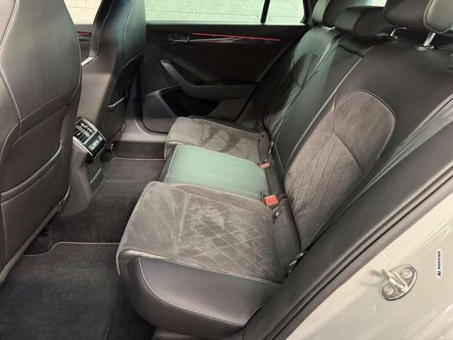 Skoda Superb Sportline 2.0 TDI Bi-Xenon*NAVI*AHK*TEMPO