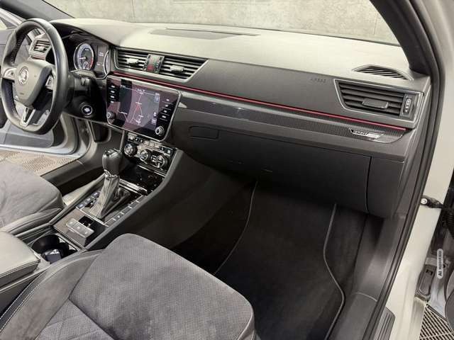 Skoda Superb Sportline 2.0 TDI Bi-Xenon*NAVI*AHK*TEMPO