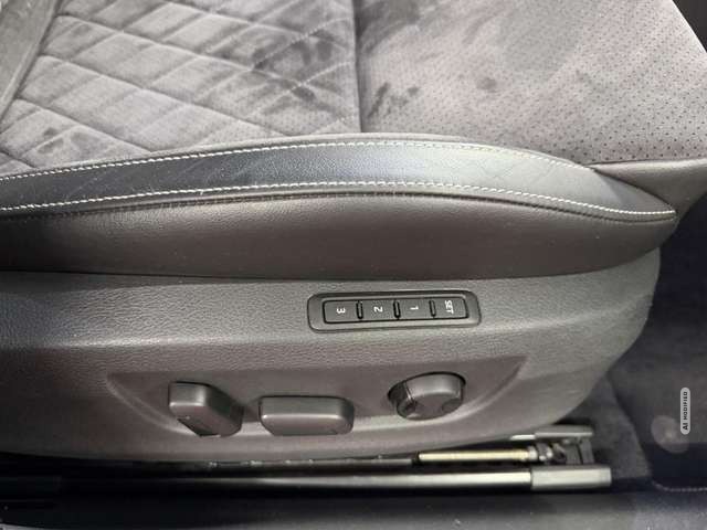 Skoda Superb Sportline 2.0 TDI Bi-Xenon*NAVI*AHK*TEMPO