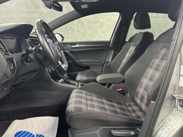 Volkswagen Golf VII GTI Performance DSG*Navi*LED*ACC*Kamera