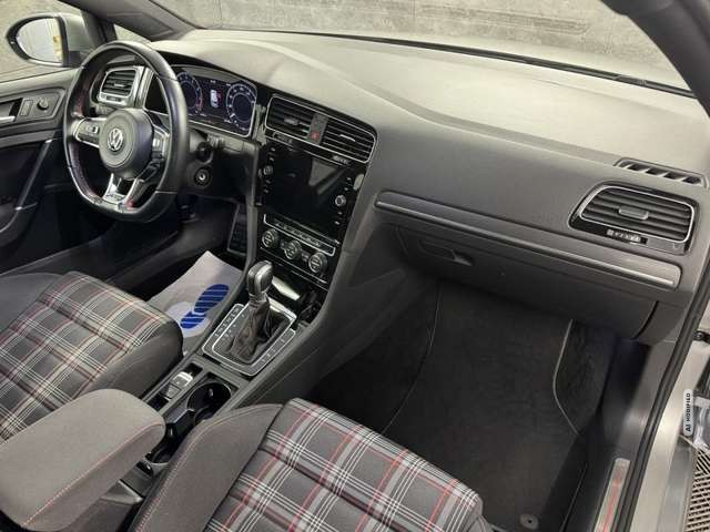 Volkswagen Golf VII GTI Performance DSG*Navi*LED*ACC*Kamera