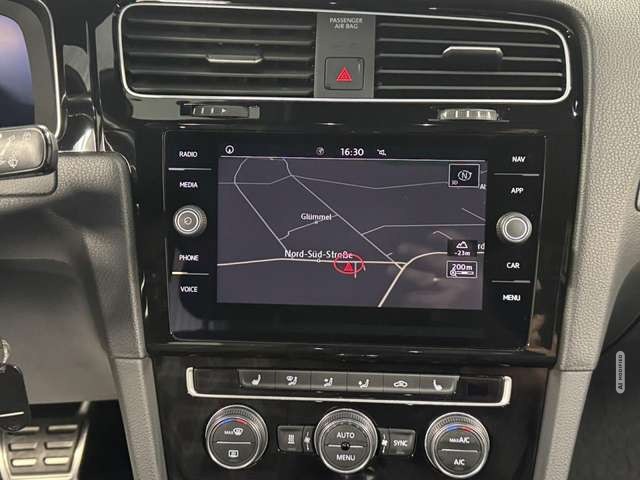 Volkswagen Golf VII GTI Performance DSG*Navi*LED*ACC*Kamera