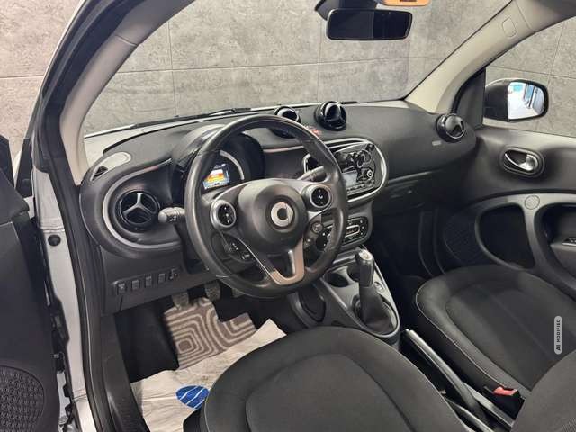 Smart ForTwo 1.0 cabrio Basis Tempomat*SHZ*Alu*Klima*
