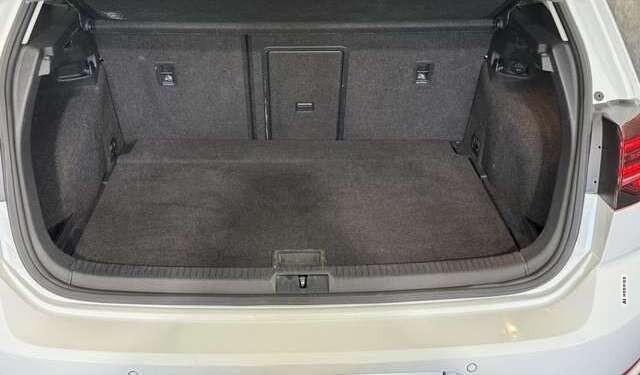 Volkswagen Golf VII Highline R-Line Navi*LED*ACC*PDC*Keyles