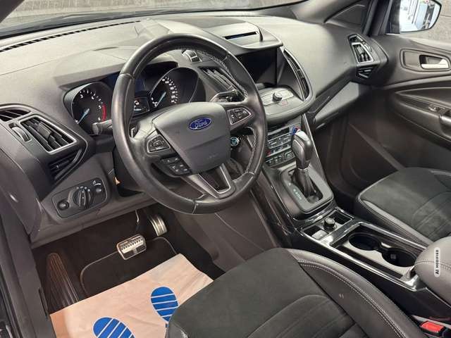 Ford Kuga 2.0 TDCi ST-Line AWD Aut*Navi*Bi-Xenon*AHK