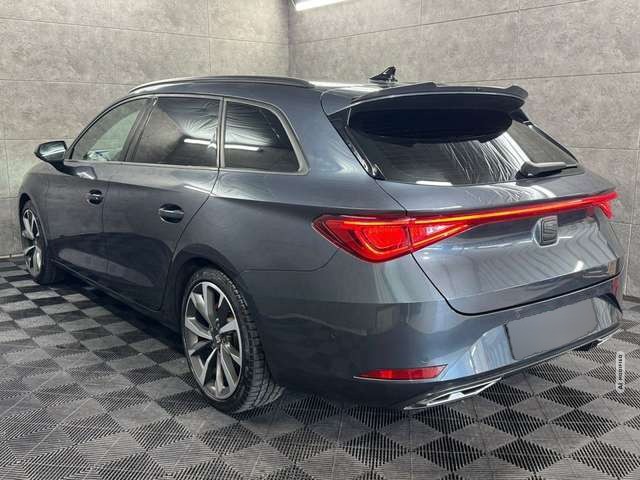 Seat Leon Sportstourer FR 2.0 TDI DSG*Navi*LED*ACC