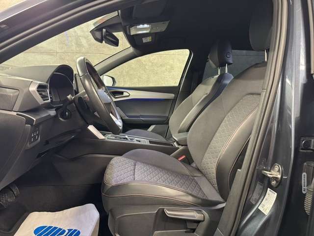 Seat Leon Sportstourer FR 2.0 TDI DSG*Navi*LED*ACC
