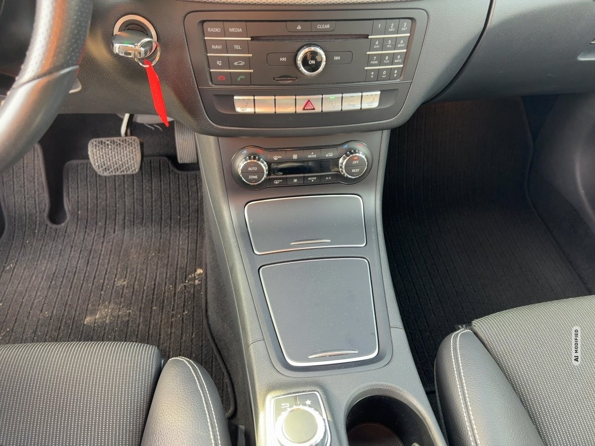 Mercedes-Benz B 180 B 180d CDI Urban AUTOM.,Navi,SHZ,PDC,Facelift