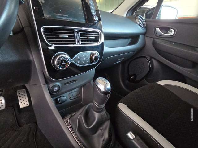 Renault Clio IV Grandtour BOSE Edition *LED