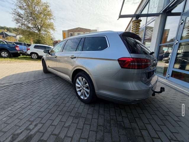 Volkswagen Passat 2.0 TDI Highline AHK NAVI SITZHEIZUNG