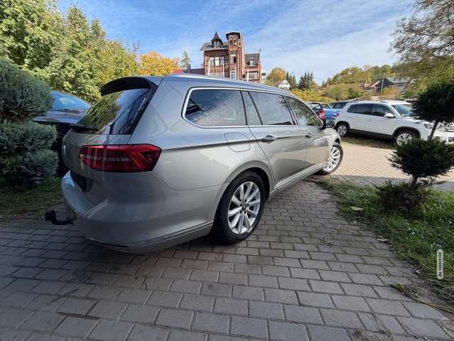 Volkswagen Passat 2.0 TDI Highline AHK NAVI SITZHEIZUNG
