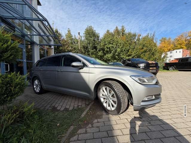 Volkswagen Passat 2.0 TDI Highline AHK NAVI SITZHEIZUNG