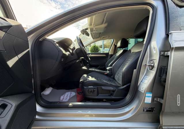 Volkswagen Passat 2.0 TDI Highline AHK NAVI SITZHEIZUNG