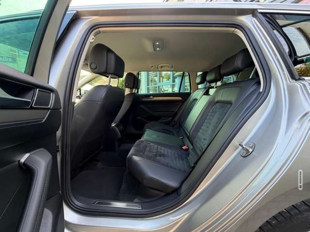 Volkswagen Passat 2.0 TDI Highline AHK NAVI SITZHEIZUNG