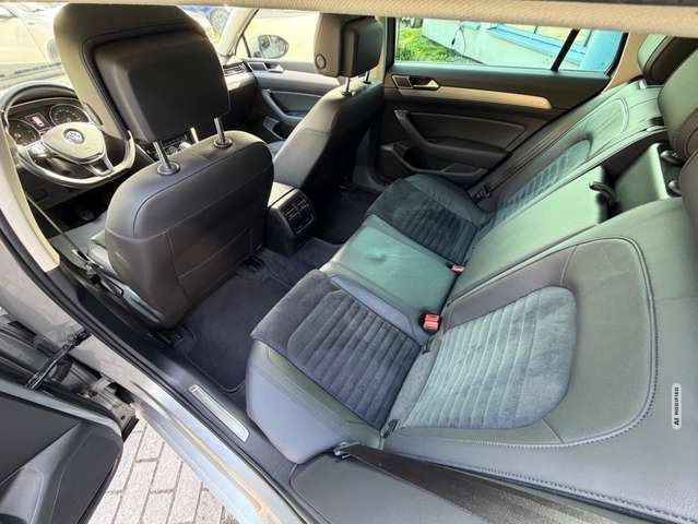 Volkswagen Passat 2.0 TDI Highline AHK NAVI SITZHEIZUNG