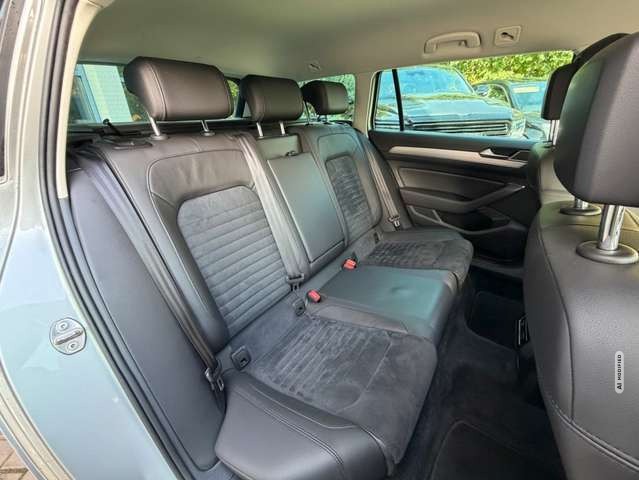 Volkswagen Passat 2.0 TDI Highline AHK NAVI SITZHEIZUNG