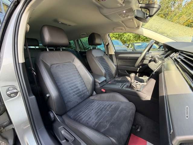 Volkswagen Passat 2.0 TDI Highline AHK NAVI SITZHEIZUNG