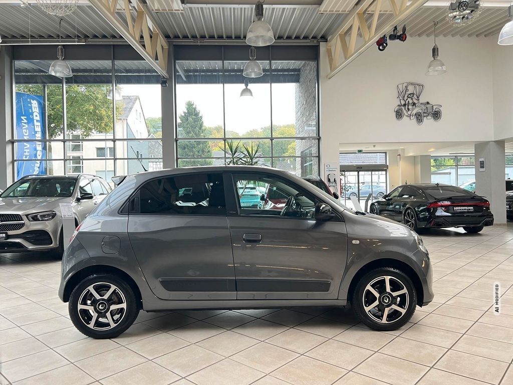 Renault Twingo AUTOMATIK|ALLWETTER|SCHECKHEFT|PARKSENSOR