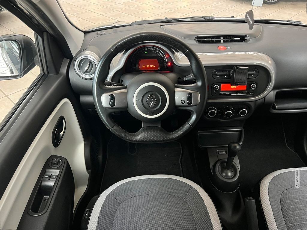 Renault Twingo AUTOMATIK|ALLWETTER|SCHECKHEFT|PARKSENSOR