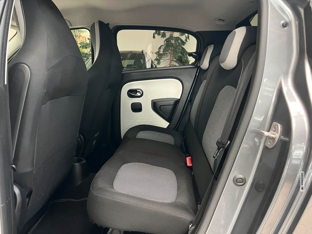 Renault Twingo AUTOMATIK|ALLWETTER|SCHECKHEFT|PARKSENSOR