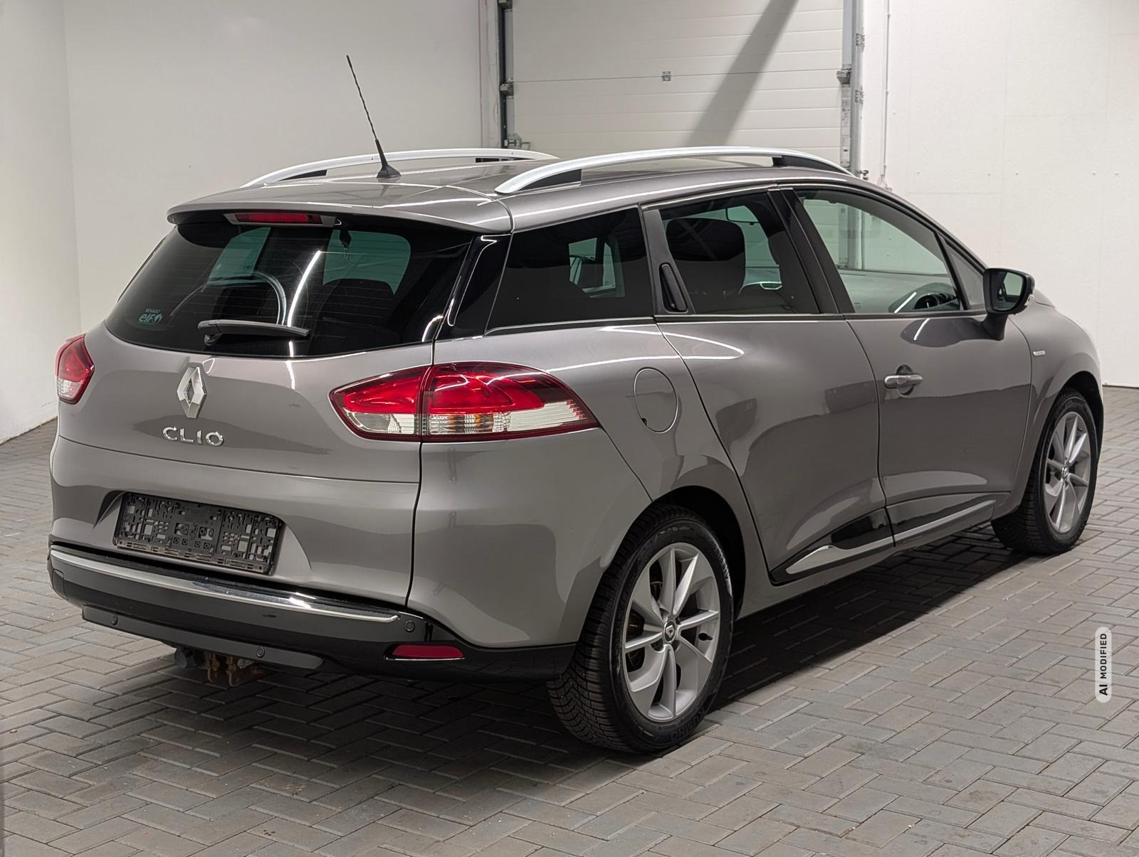 Renault Clio Grandtour Limited Navi/PDC/AHK/GRA/16-LM