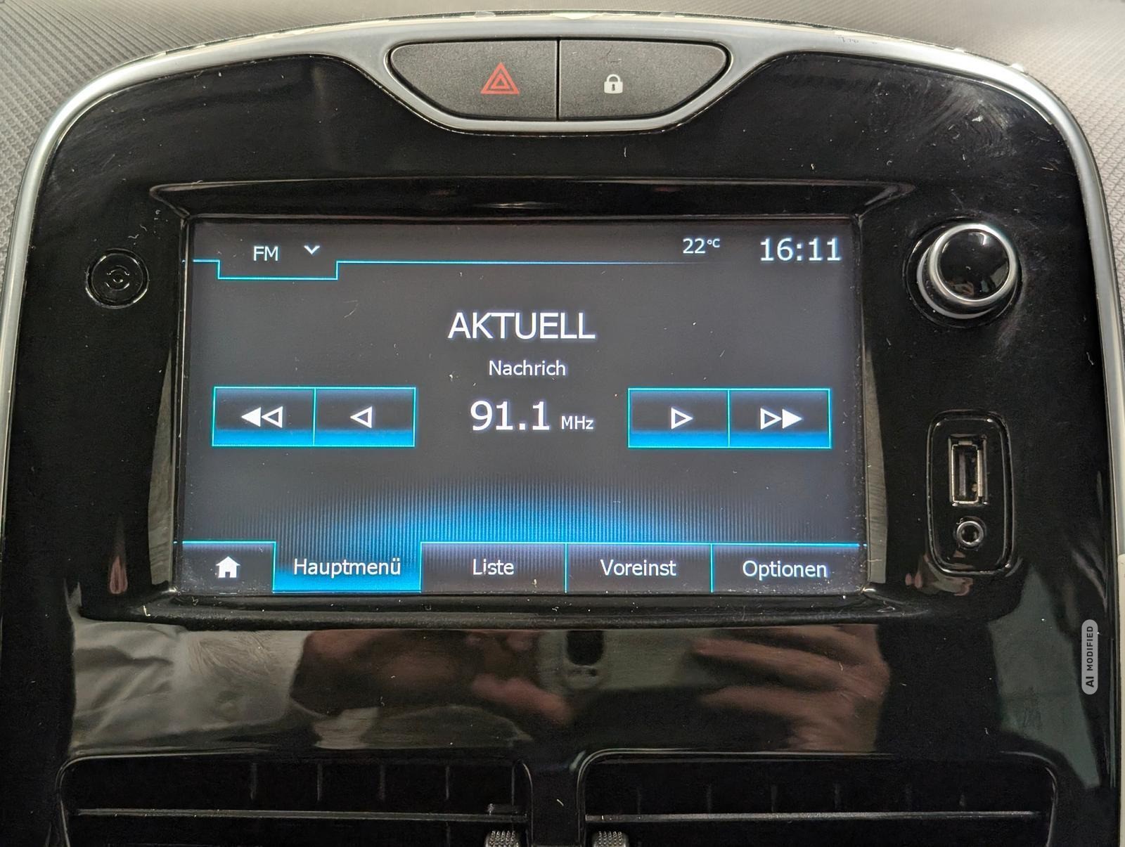 Renault Clio Grandtour Limited Navi/PDC/AHK/GRA/16-LM