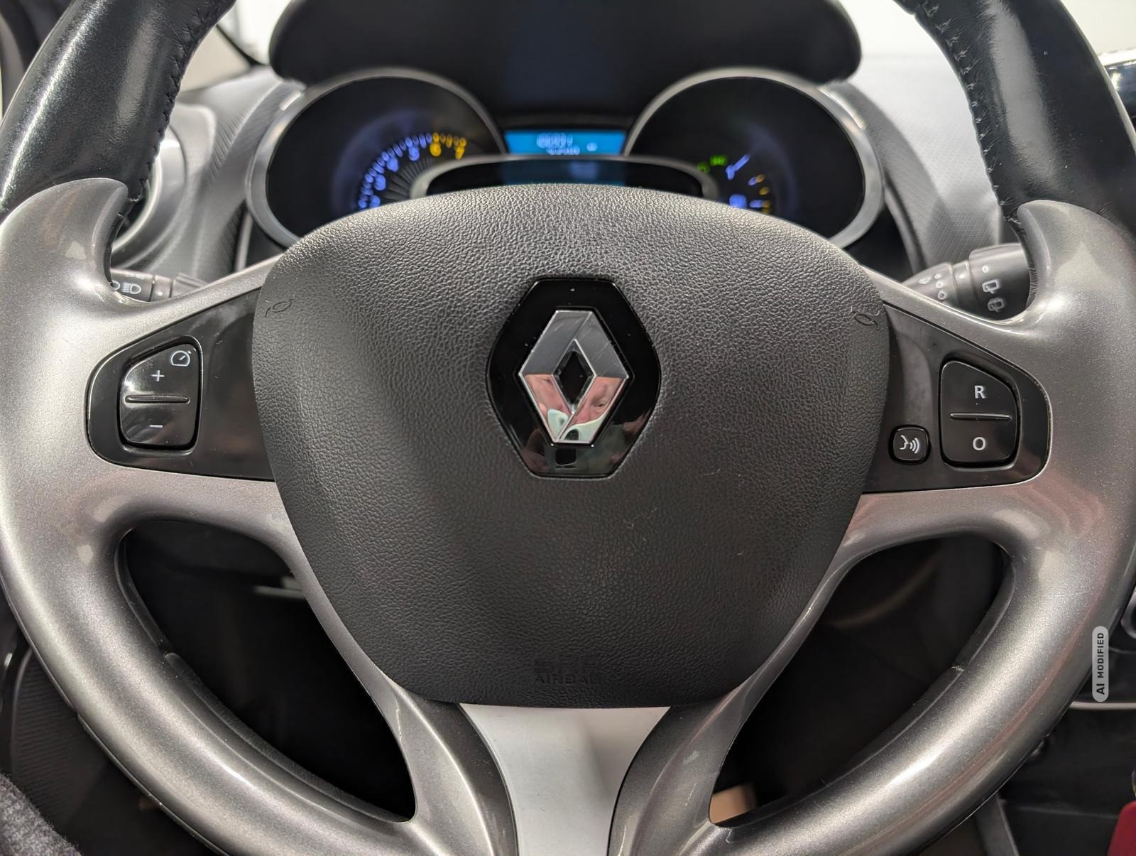 Renault Clio Grandtour Limited Navi/PDC/AHK/GRA/16-LM