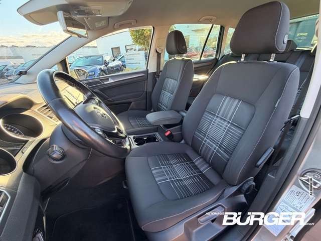 Volkswagen Golf Sportsvan VII Lounge AHK Navi Bi-Xenon Dyn. Kurvenlicht 2-Zo