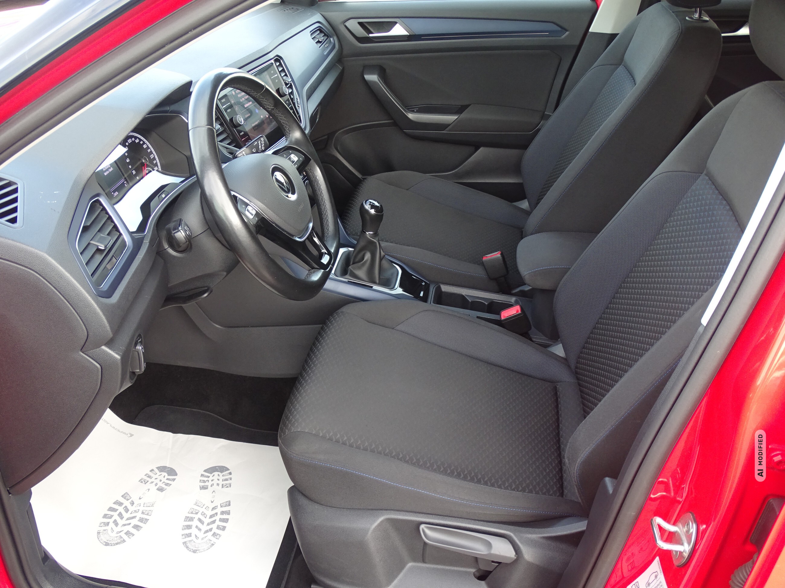 Volkswagen T-Roc 1.5 United / AHK abn / SHZ / R-KAMERA/PDC