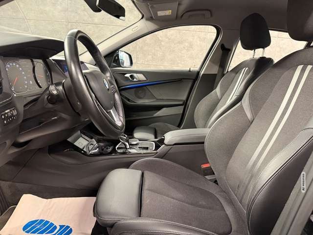 BMW 118 i Sportline Aut*LED*Navi*Tempo*PDC*CarPlay*