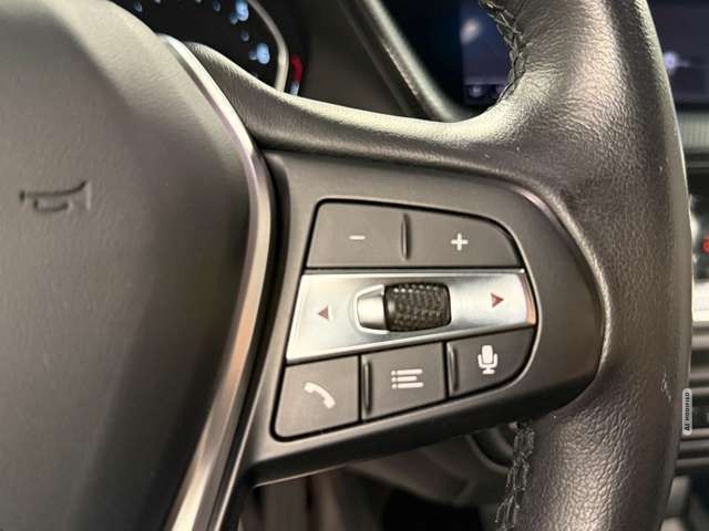 BMW 118 i Sportline Aut*LED*Navi*Tempo*PDC*CarPlay*