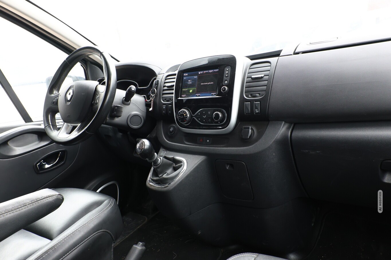 Renault Trafic dCi 145 L2 Grand SpaceClass 7S Nav PDC