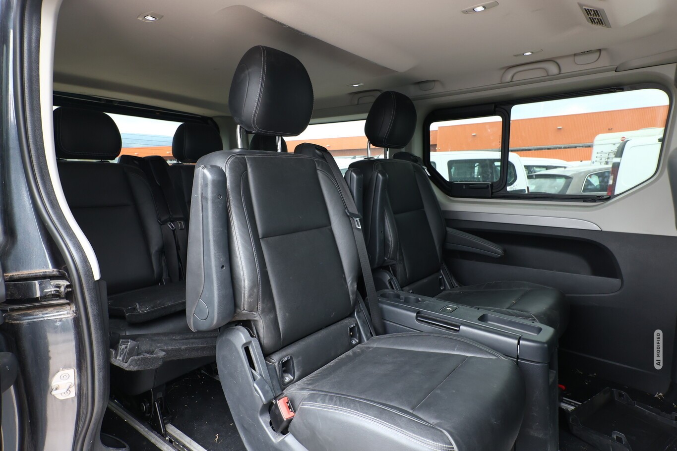 Renault Trafic dCi 145 L2 Grand SpaceClass 7S Nav PDC