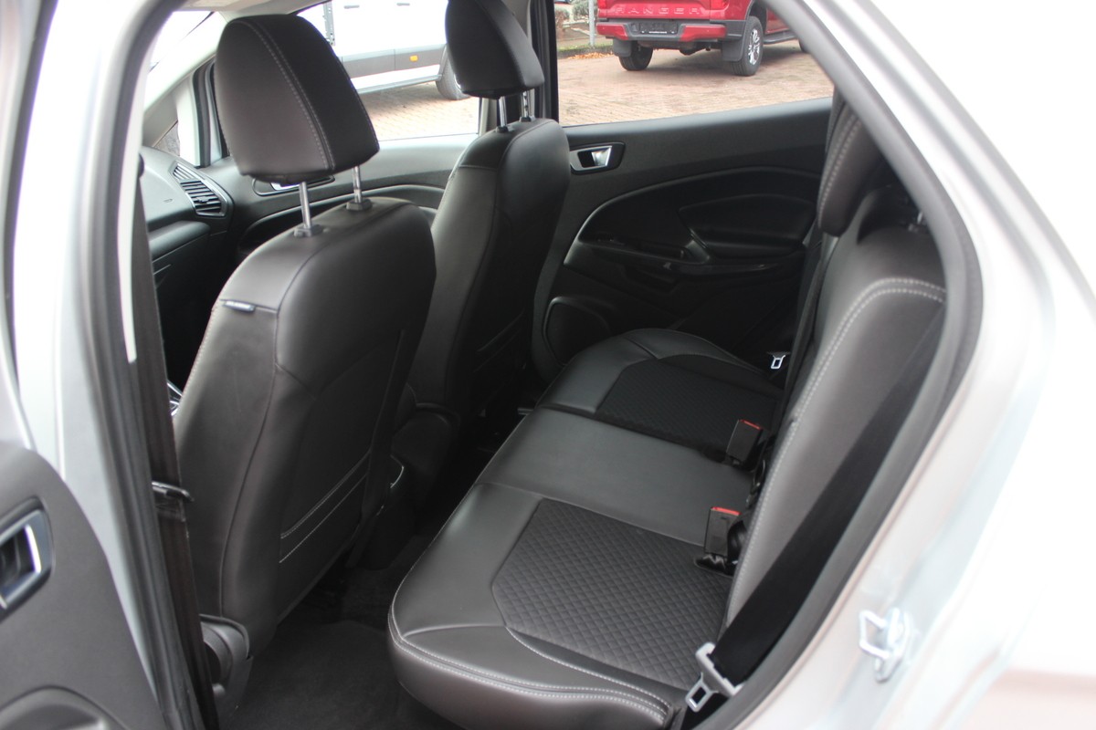 Ford EcoSport S / Navi + Teilleder + Key-Less Entry *41200KM* 