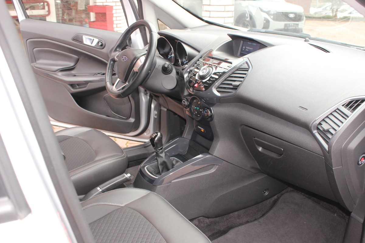 Ford EcoSport S / Navi + Teilleder + Key-Less Entry *41200KM* 