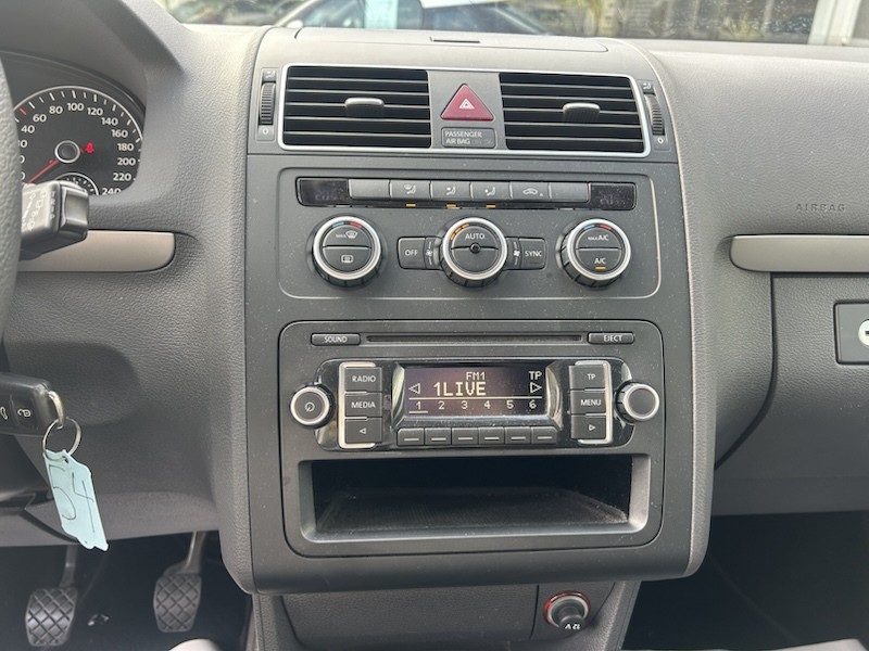 Volkswagen Touran 1.2 TSI TRENDLINE SERVO*KLIMAAUTOM*RCD*ALU*PDC*1 HAND
