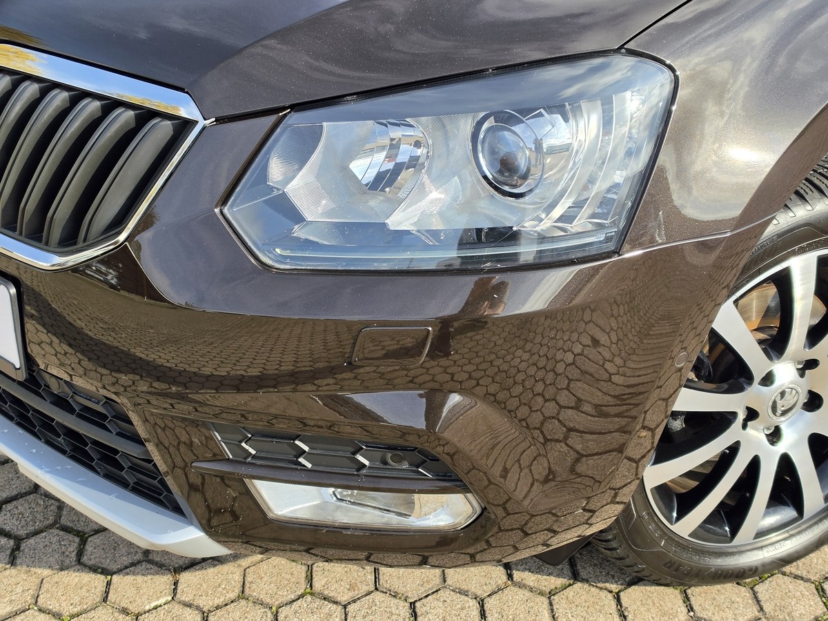 Skoda Yeti  L&K*4x4*AHK*Navi*Leder*Xenon*R-Kamera