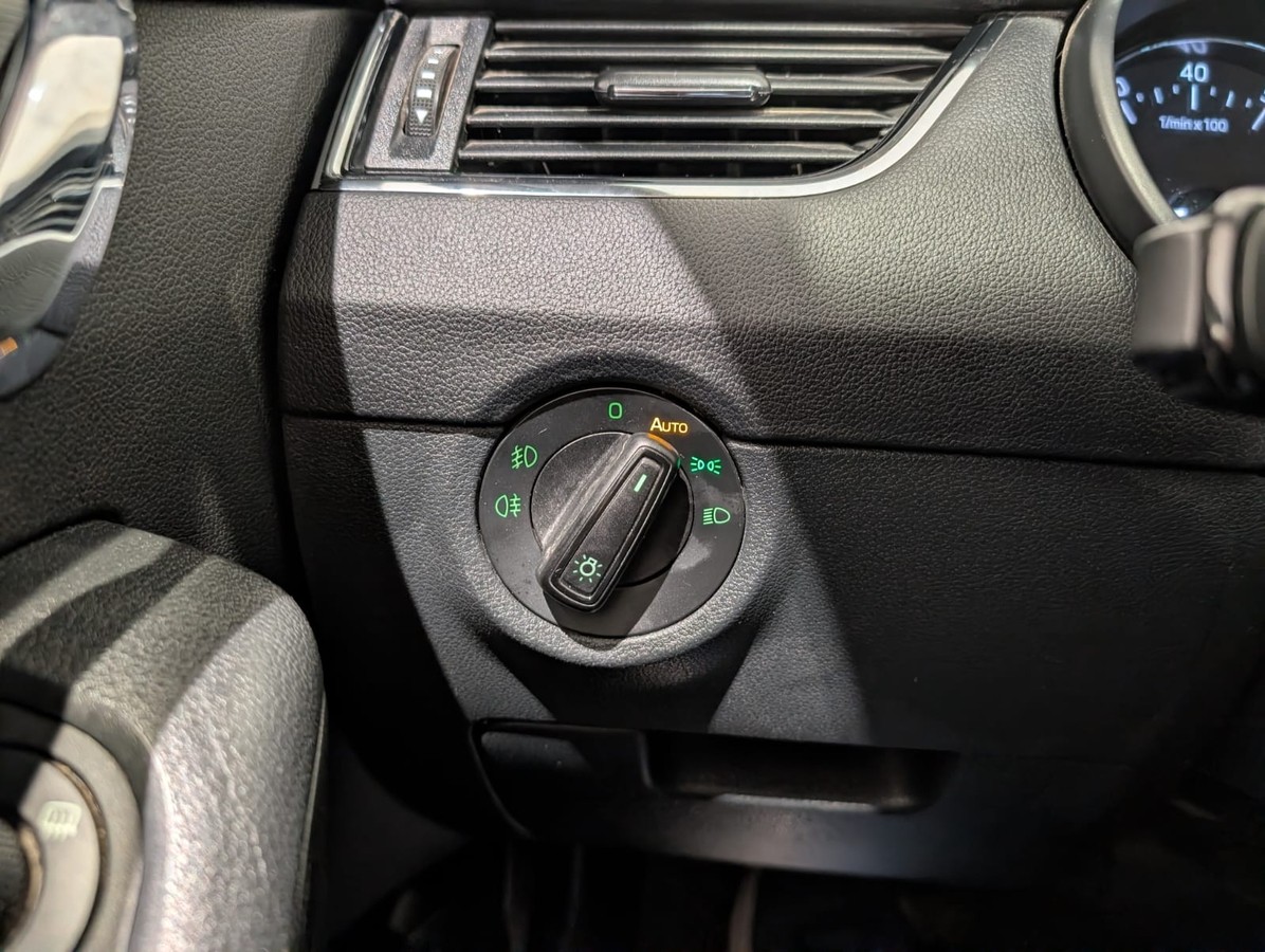 Skoda Octavia Combi 1.4TSI NAVI BI-XENON