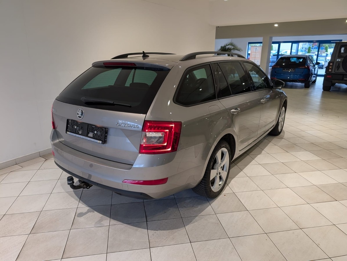 Skoda Octavia Combi 1.4TSI NAVI BI-XENON