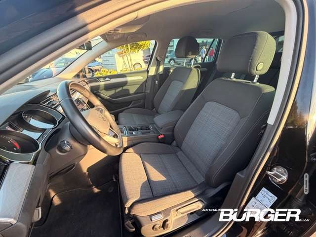 Volkswagen Passat Variant Business Navi AHK Kamera LED ACC Winterpak