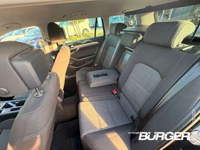Volkswagen Passat Variant Business Navi AHK Kamera LED ACC Winterpak