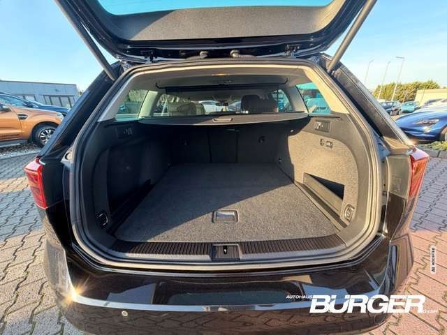 Volkswagen Passat Variant Business Navi AHK Kamera LED ACC Winterpak