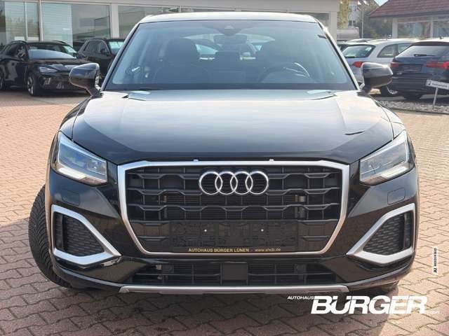 Audi Q2 35 TFSI DSG LED Kamera SitzHZG Tempo CarPlay PDC v