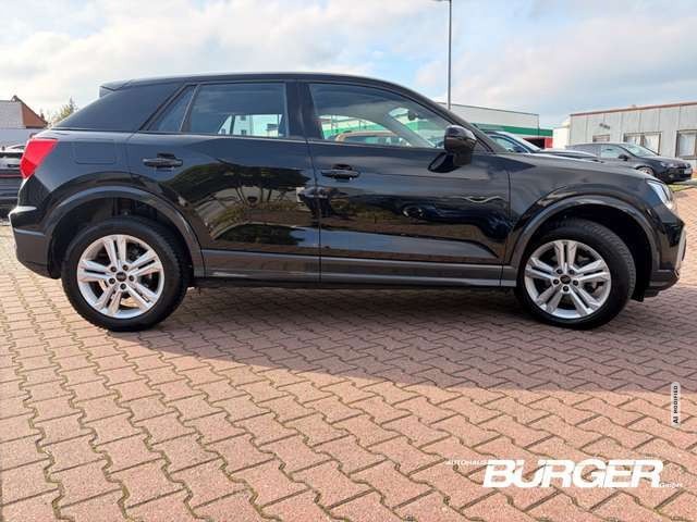Audi Q2 35 TFSI DSG LED Kamera SitzHZG Tempo CarPlay PDC v