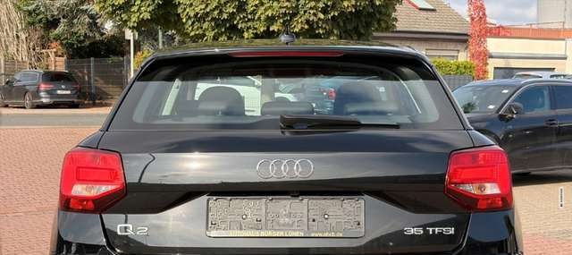 Audi Q2 35 TFSI DSG LED Kamera SitzHZG Tempo CarPlay PDC v