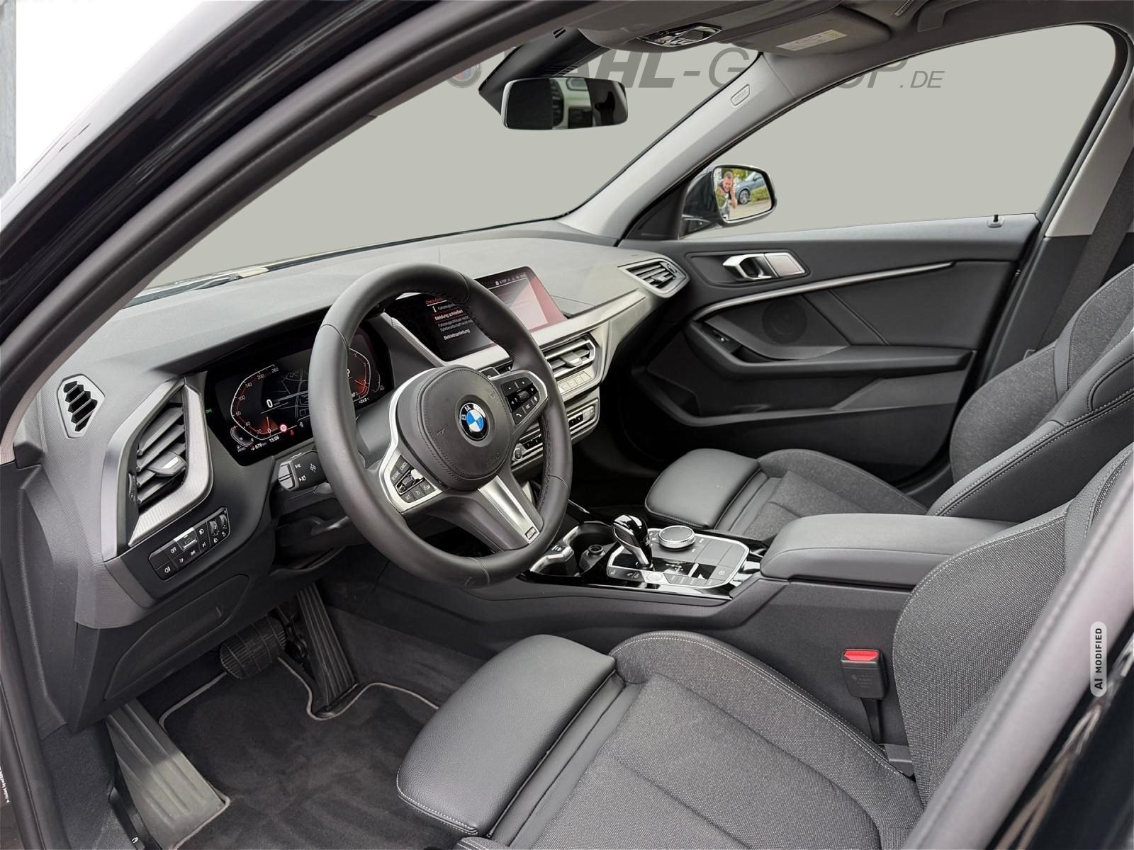 BMW 118 SPORT LINE AUT LC PROF LED GRA PDC LORDOSE SHZG DAB WLAN