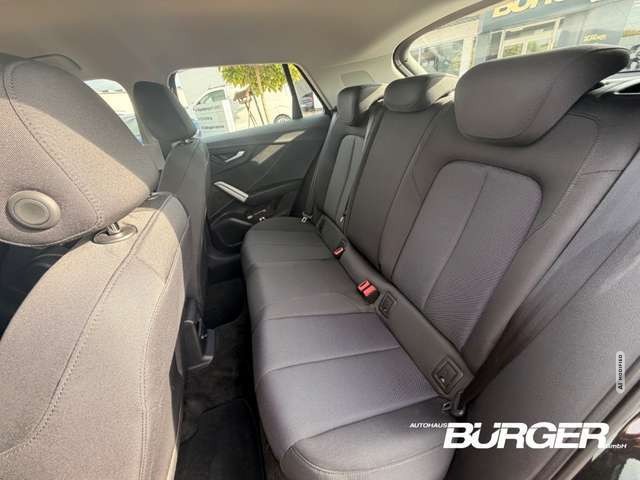 Audi Q2 35 TFSI DSG LED Kamera SitzHZG Tempo CarPlay PDC v
