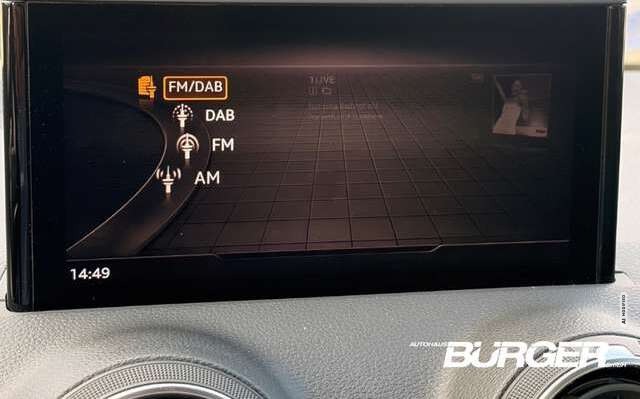 Audi Q2 35 TFSI DSG LED Kamera SitzHZG Tempo CarPlay PDC v