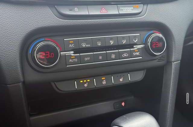 Kia cee'd / Ceed Ceed Sportswagon 1.5 T-GDI Spirit AUTOMATIK / SCHI